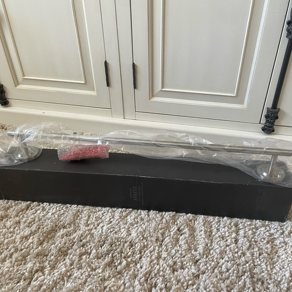 Restoration Hardware spritz 24” towel bar - Picture 2 of 6